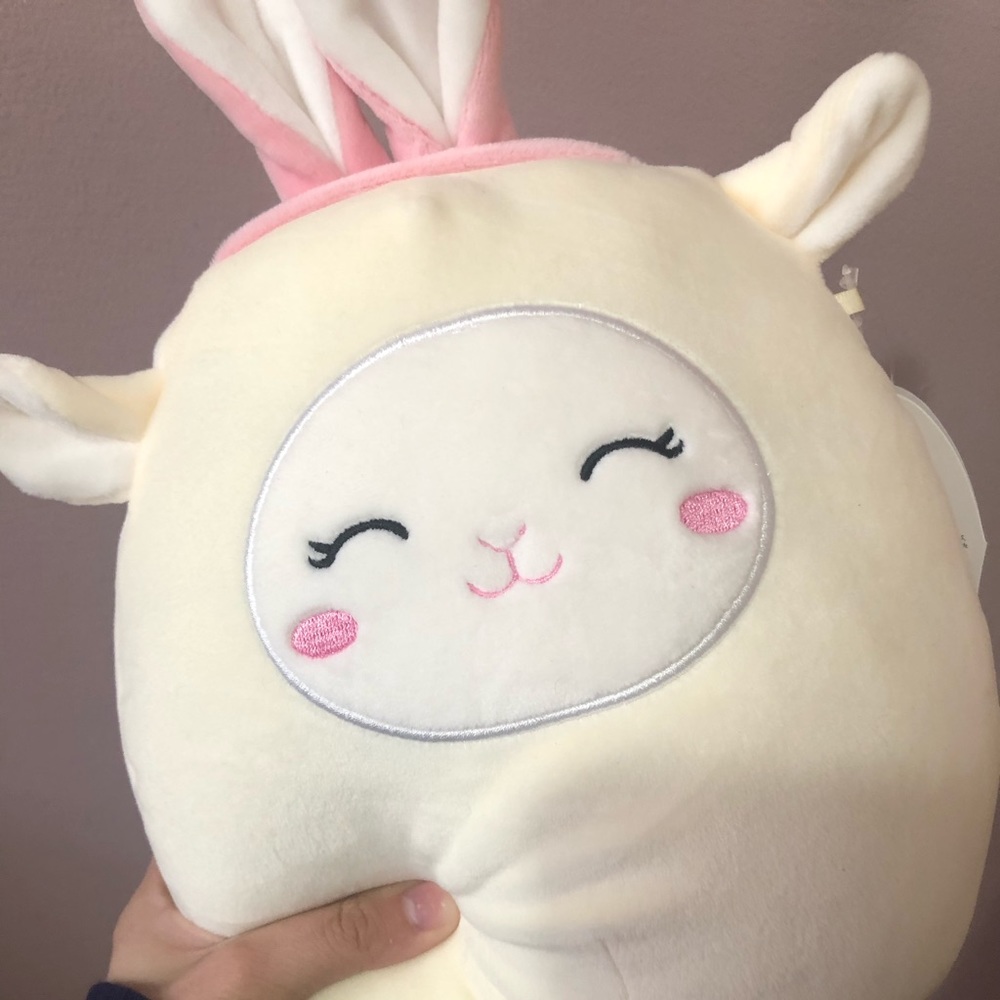 8” Sophie Squishmallow